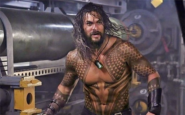 势不可挡！《海王》票房累计7.5亿美元，有望登顶DC最成功电影宝座