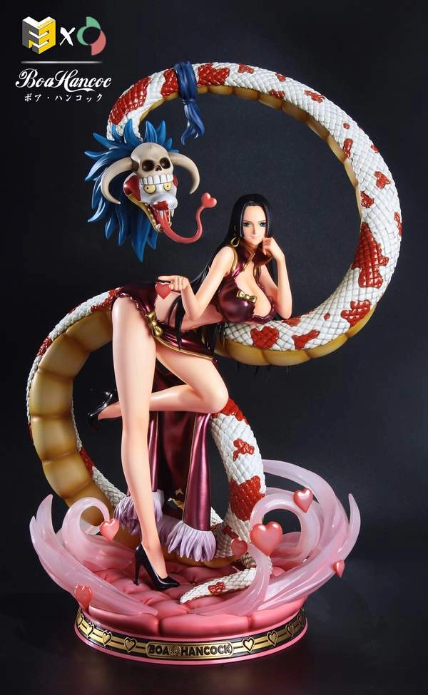 《海贼王》女帝爆衣造型雕像傲人身材搭配惹火姿势极具诱惑力