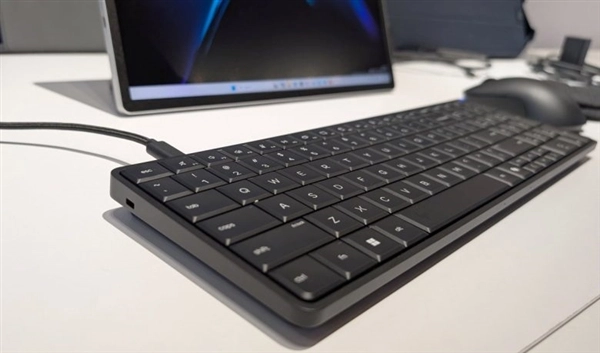 惠普EliteBoardG1a新品发布：谁能想到，如此强大的主机竟被塞进了小小的键盘里面