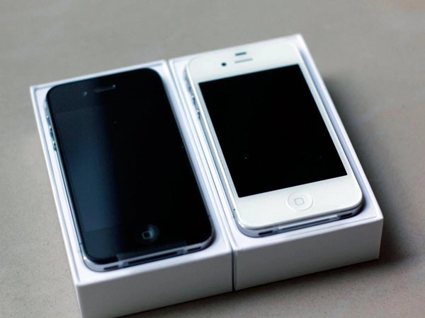 电信CDMA版本的iPhone4S引发疯狂抢购热潮