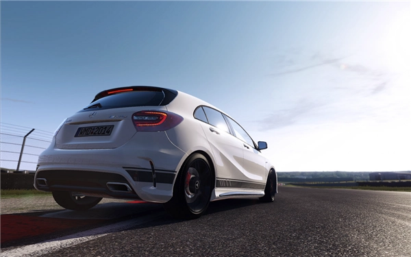 《赛车计划》纽博格林赛道与现实赛道的对比