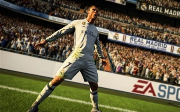 E32017：《FIFA18》故事模式预告与玩法演示精彩呈现