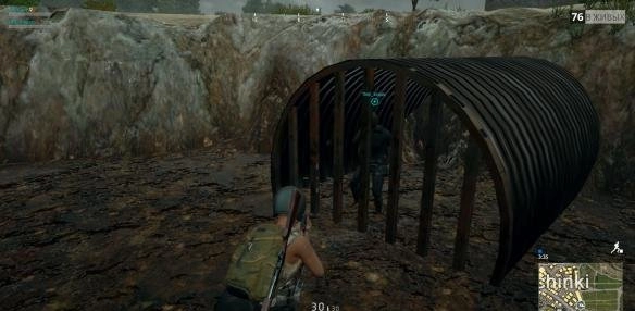 《绝地求生大逃杀》萌新入门指南：步枪选择、跳伞技巧与跑毒攻略全解析