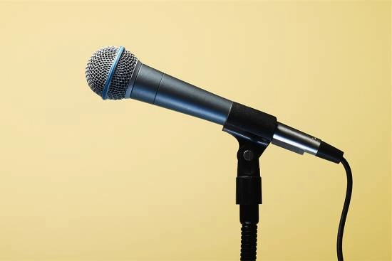 公司年会直播演唱流行歌曲构成侵权，最终被判赔偿4万元