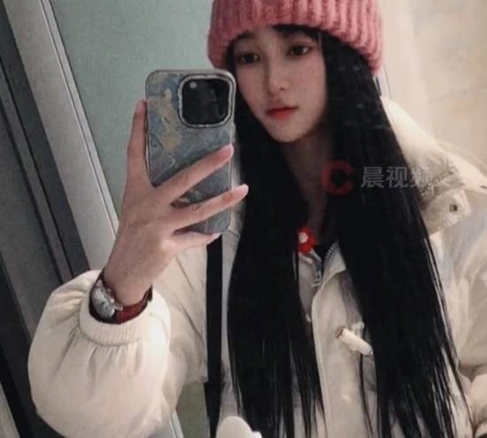 女子邀网友参与杀年猪活动意外走红粉丝量激增超77万单条1分钟视频报价达2400元