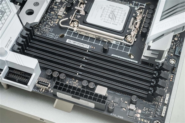 内存市场彻底失控！DDR3主板销量暴涨2-3倍：DDR2的时代不远了