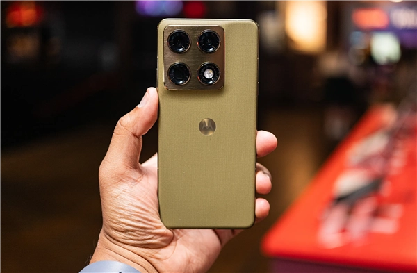联想motoX70AirPro意外开卖：6.99mm超薄影像旗舰，DXO排名第六！