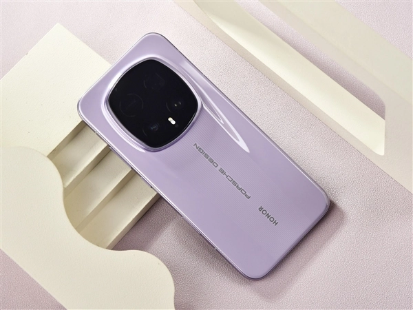 荣耀Magic8RSR保时捷设计真机体验：超跑美学与旗舰配置的完美融合