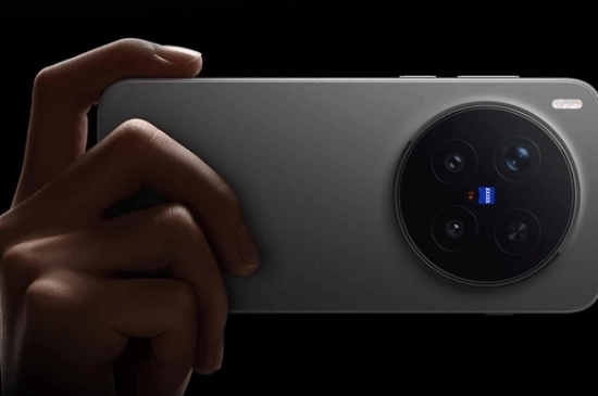 “灭霸超大杯”要来了！vivoX300Ultra将在一季度与大家见面