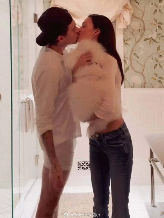 贝克汉姆长子在风波过后首次更新Instagram，分享与妻子的甜蜜合照