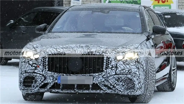 动力系统迎来重大调整！新款奔驰AMGS63谍照流出：舍弃插混技术重拾4.0TV8轻混配置