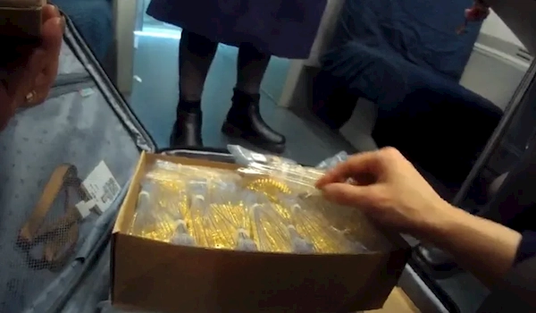 12公斤黄金遗落高铁，价值超千万，列车长：从业20余年捡到的最贵重物品