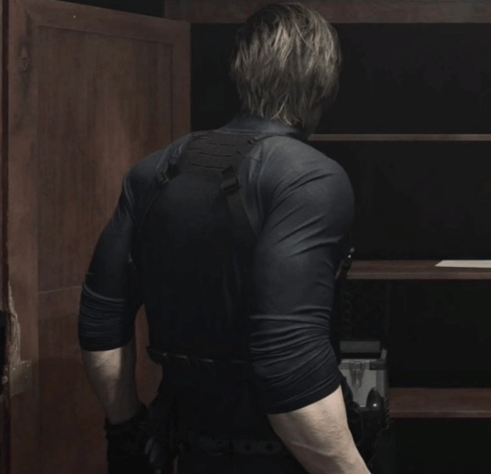 女员工让里昂化身猛男！玩家酸了：女主颜值也该提升下