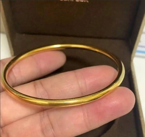 韩国网友拾获375克金镯价值约50万：若无人认领可自行保留