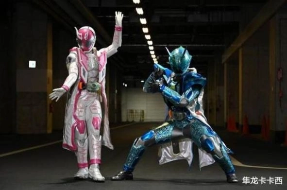 假面骑士剑锋模拟器游戏完整版