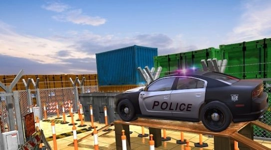 极限警车停车场3D手机版图1