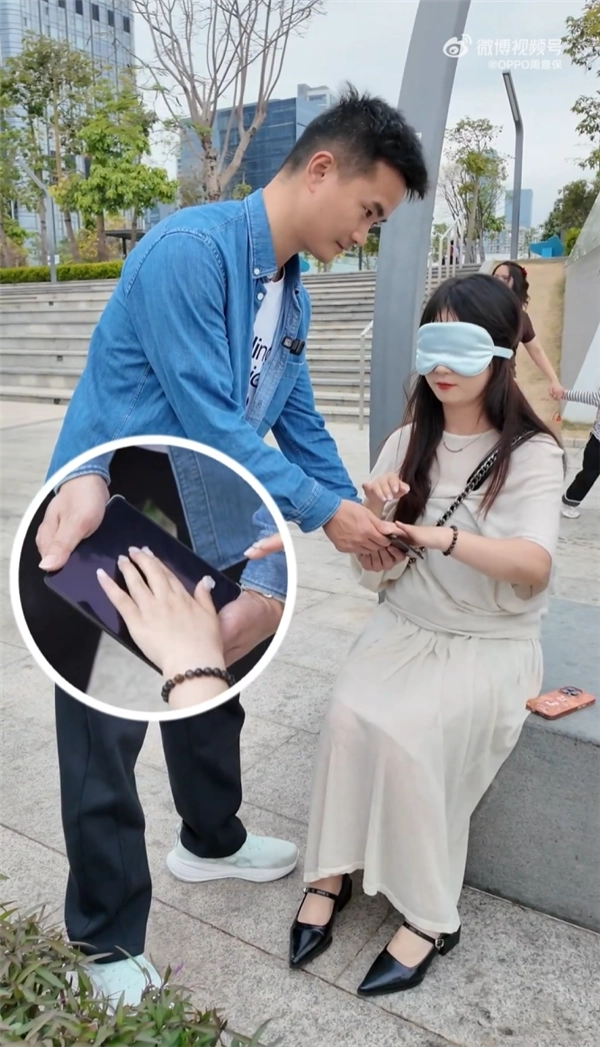 OPPOFindN6路人盲测摸横竖折痕控制太强了小姐姐直呼牛X