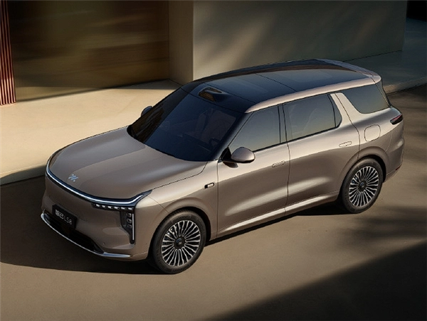 半圈即可打满智己LS8官方预热：配备线控转向操控表现十分灵活