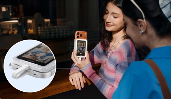 499元起！影石Snap手机自拍屏来袭，主摄自拍可实时预览