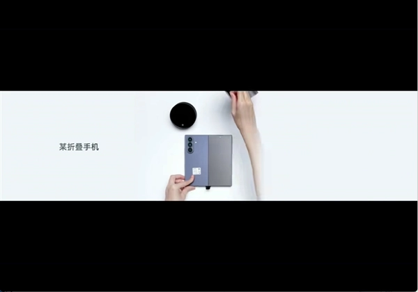 OPPO直接放大招！友商的全新折叠屏产品，仅折叠一小时就出现了清晰可见的折痕