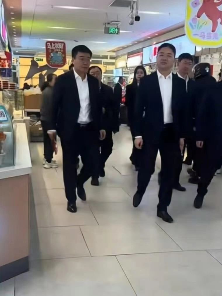 刘强东现身哈尔滨考察市场，京东这次是要在东北大干一场了？