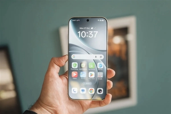 OPPO Find X9 Ultra增距镜首度亮相：行业最大进光量！哈苏原厂标准精心打造