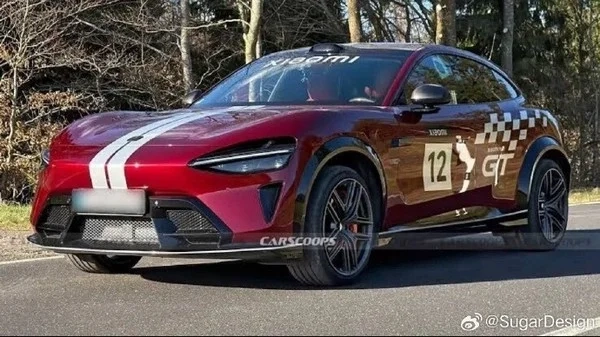 小米YU7GT纽北实拍图流出欲冲击“纽北最速SUV”纪录？