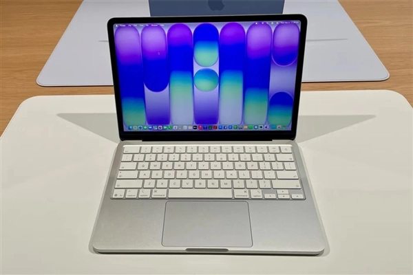 MacBook Neo首批产品宣告售罄！苹果爆款产品的光环之下，芯片危机暗藏其中