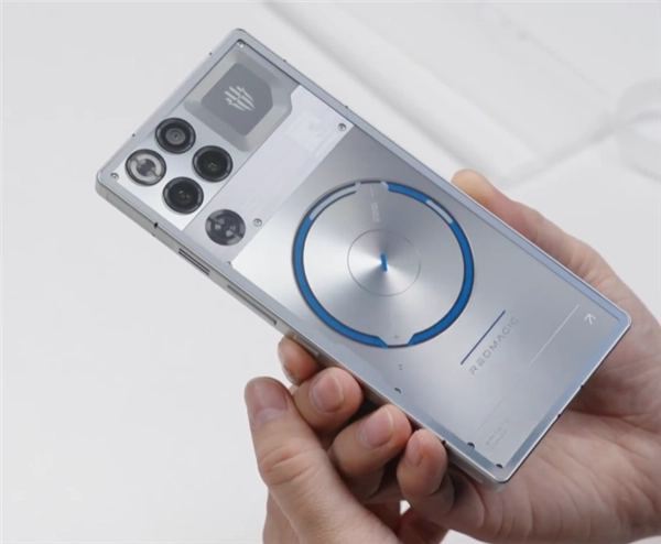 红魔11S Pro+超前开箱：安卓性能王者，独家风冷与水冷双加持