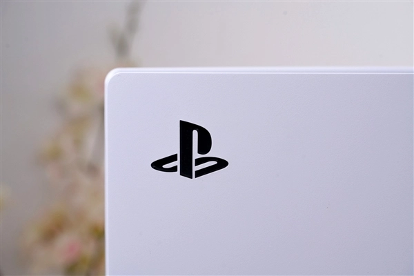 索尼受内存涨价所迫！PS6内存将从32GB骤减到24GB，位宽同样砍半