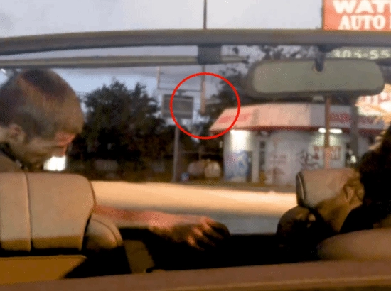 究竟是疏忽还是刻意安排？玩家找出《GTA6》预告片里的细节破绽