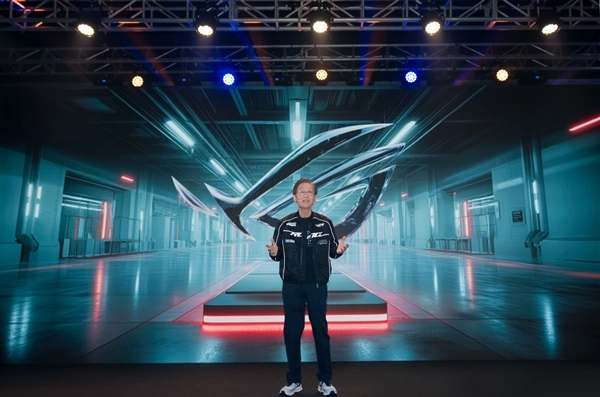 以热爱玩出骄傲！ROG 20周年系列新品强势登陆COMPUTEX 2026