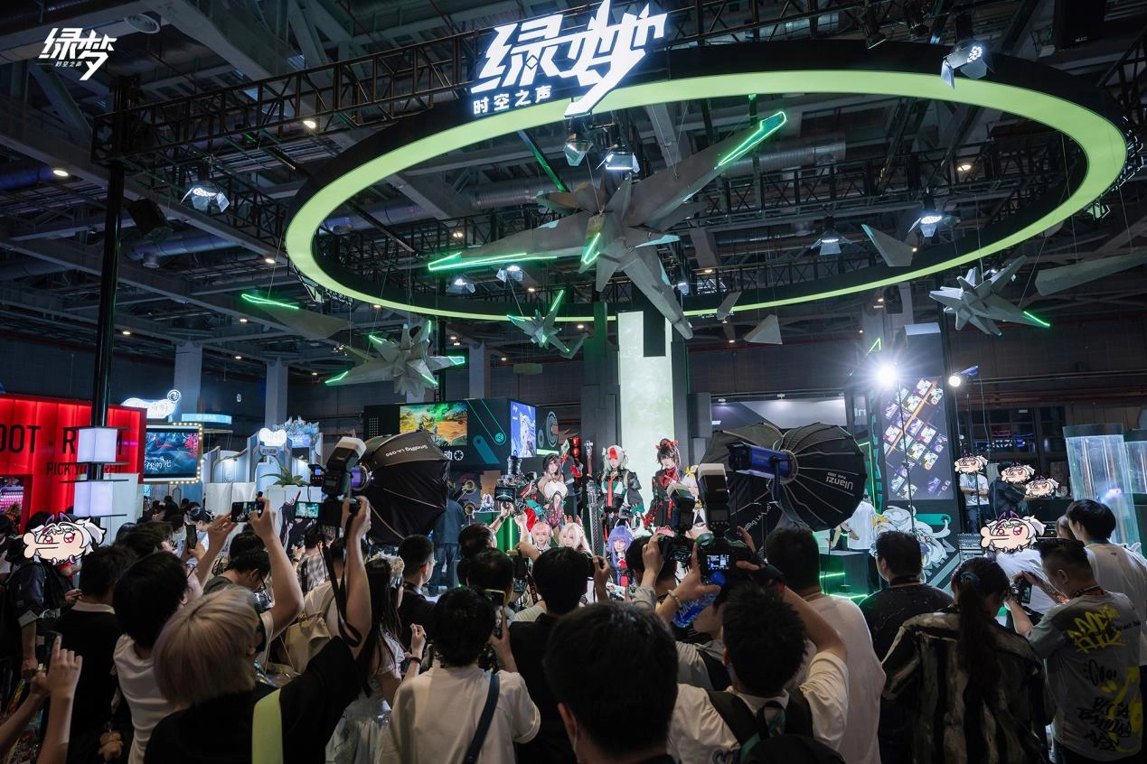 BW2025现场燃爆！二次元ACT新游《绿梦：时空之声》展台试玩热潮涌动