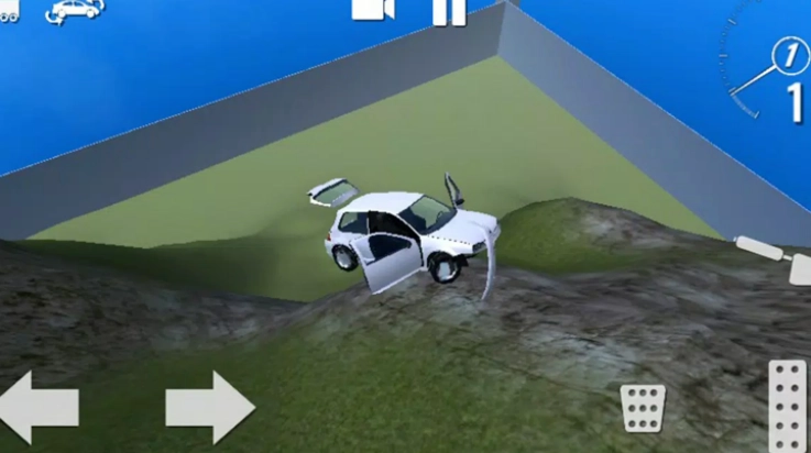 汽车高速碰撞模拟器游戏(汽车高速碰撞模拟器安装器)图1