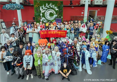 《FGO》八周年主题纪念展「夏日奇境」：光影交织的夏日奇幻冒险