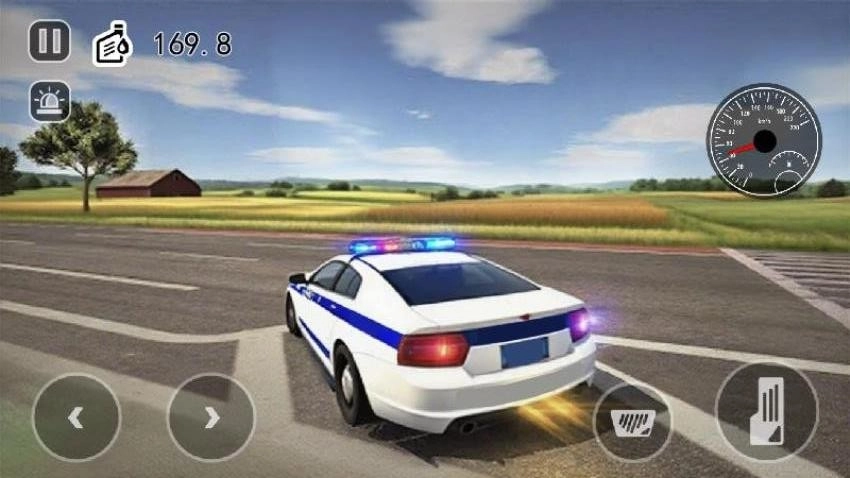 警车狂飙冒险游戏